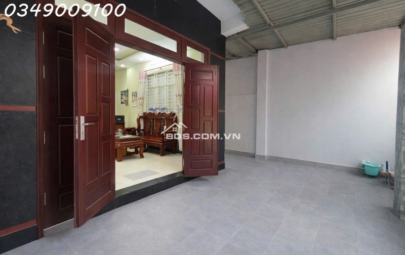 CHỈ 6,9 TỶ SỞ HỮU DT:106M2-NHÀ 3 TẦNG-HXH NGUYỄN VĂN TĂNG,Q9