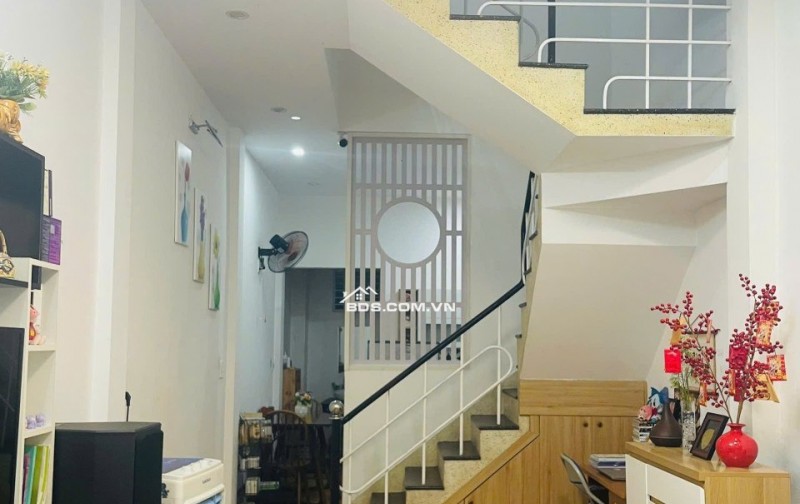  NHÀ TRUNG TÂM HẢI CHÂU – SÁT CẦU RỒNG-GIÁ TỐT BÁN NHANH TRƯỚC TẾT