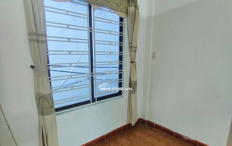 CHO THUÊ NHÀ 2TANG K/OTO NGUYỄN VĂN LINH,HẢI CHÂU TRUNG TÂM ĐÀ NẴNG_7TR