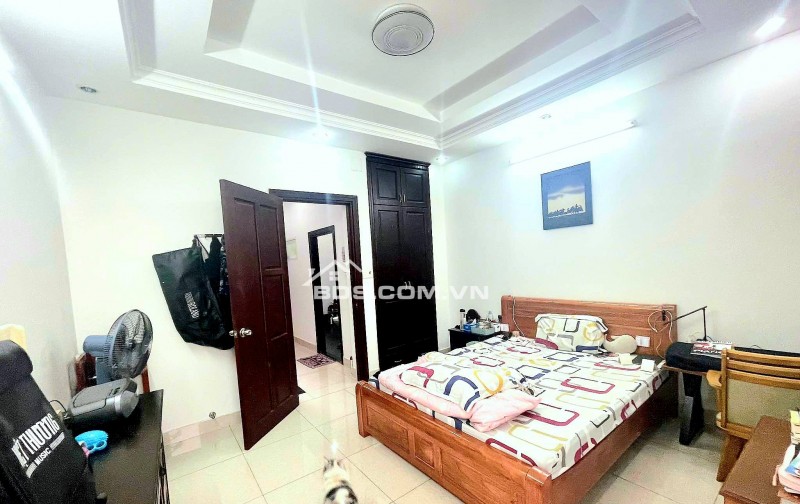 Khu phân lô đường 8m, Nguyễn Văn Lượng, 60m², 3 tầng, 10tyr 3