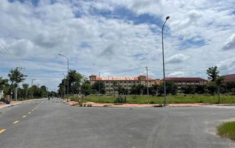 3 LÔ MẶT TIỀN NHỰA 42M, 15X50=750M2 THỔ CƯ SHR, KINH DOANH BUÔN BÁN ĐA NGÀNH GIÁ 105TR/MN