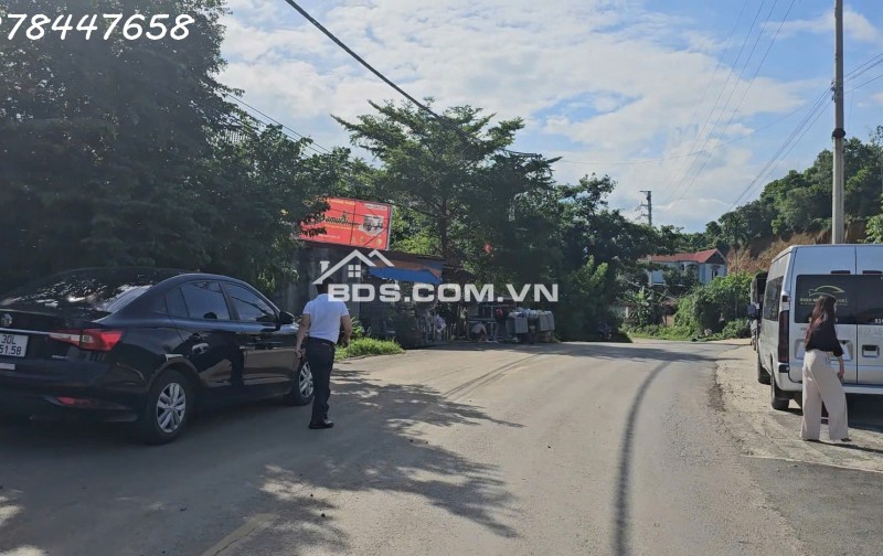 TRUNG TÂM TÂN XÃ, CÁCH HỒ 300M, 3 ÔTÔ TRÁNH, ĐỐI DIỆN ĐH FPT, ĐHQG, NGAY TUYẾN METRO, 119M