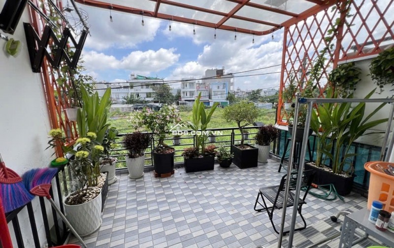 NHÀ ĐẸP TÂM HUYẾT - Ô TÔ NGỦ NHÀ - LÊ VĂN VIỆT ,F TĂNG NHƠN PHÚ B