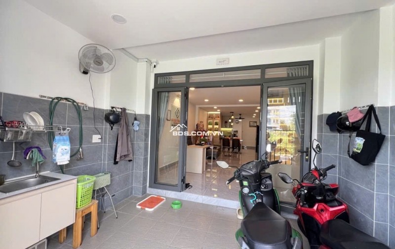 NHÀ ĐẸP TÂM HUYẾT - Ô TÔ NGỦ NHÀ - LÊ VĂN VIỆT ,F TĂNG NHƠN PHÚ B