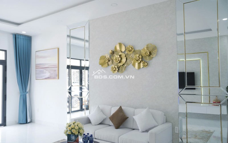 NHẬN NGAY NHÀ PHỐ COMPOUND NẰM TẠI TRUNG TÂM HÀNH CHÍNH - CHỈ 799 TRIỆU - 150m2