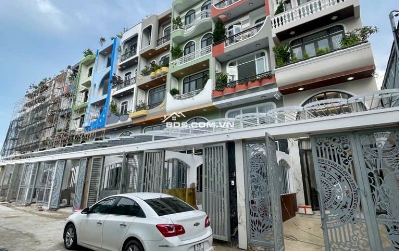 Bán nhà 5 tầng Bình Tân - Phù Hợp Gia Đình Ở Đông Người Ở