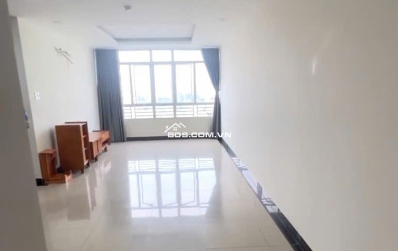 BÁN CHCC GIAI VIỆT PHƯỜNG CHÁNH HƯNG QUẬN 8, DT115M2, SHR, 5.1 TỶ. LH:0906759585.