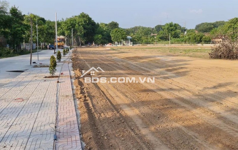 Chào bạn! Bạn đang có nhu cầu bán đất thổ cư 5x30m tại Bình Long, tỉnh Bình Phước. Để giúp bạn thuận tiện hơn trong việc bán, bạn có thể cung cấp