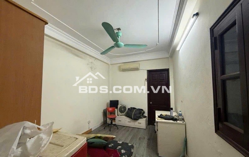 Mặt ngõ Quỳnh – ô tô đỗ cửa – lô góc – kinh doanh – sổ 28m², từ tầng 2 ~40m² – trung tâm Hai Bà Trưng – giá chỉ 8 tỷ