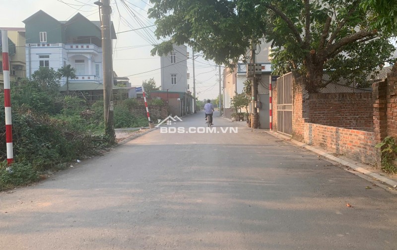 Cần bán gấp đất gia lâm giá rẻ khu vực Dương Quang