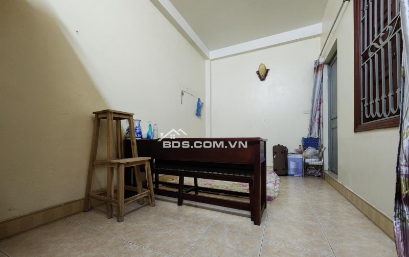 NHÀ NGÕ PHÂN LÔ GIÁ TỐT PHỐ ĐÔNG THIÊN