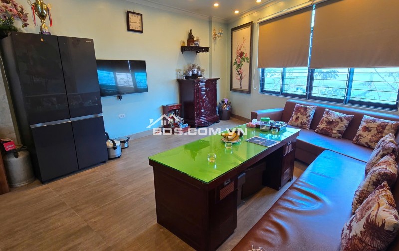 Bán Nhà Riêng 38m2, Xây 5 Tầng, Mặt Đường Phạm Văn Đồng, Bắc Từ Liêm. Hà Nội