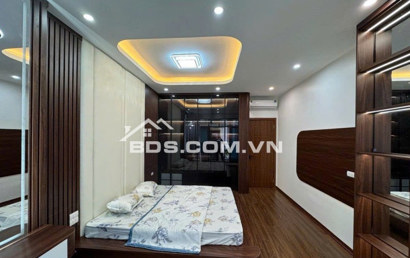 BÁN NHÀ PHÂN LÔ-LÊ TRỌNG TẤN- THANH XUÂN- 46M2- 6 TẦNG THANG MÁY – Ô TÔ VÀO NHÀ – 14.5 TỶ