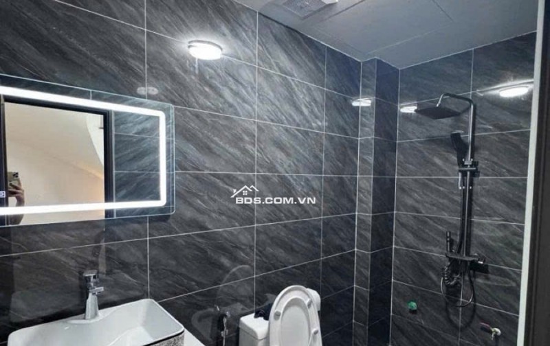 BÁN NHÀ 5 TẦNG NGỌC HỒI 40M NHÀ MỚI Ở NGAY, GẦN TRƯỜNG, CHỢ TIỆN ÍCH BẠT NGÀN