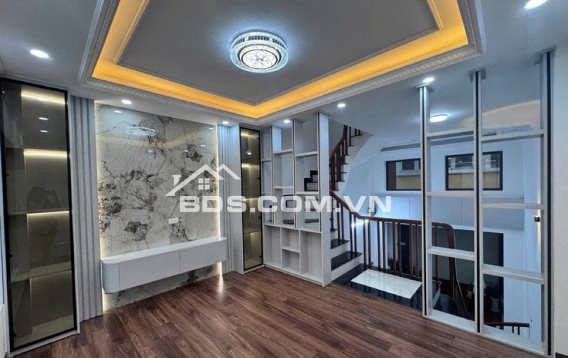 BÁN NHÀ 5 TẦNG NGỌC HỒI 40M NHÀ MỚI Ở NGAY, GẦN TRƯỜNG, CHỢ TIỆN ÍCH BẠT NGÀN