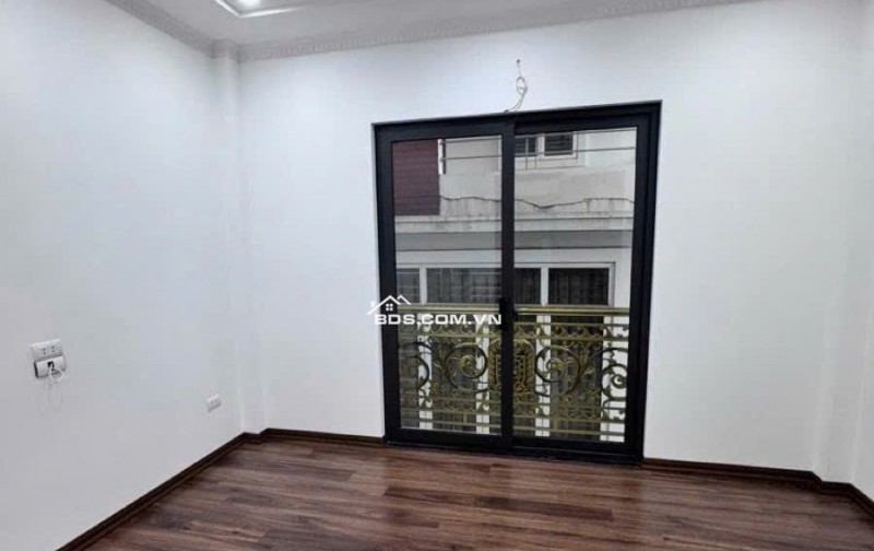 BÁN NHÀ 5 TẦNG NGỌC HỒI 40M NHÀ MỚI Ở NGAY, GẦN TRƯỜNG, CHỢ TIỆN ÍCH BẠT NGÀN