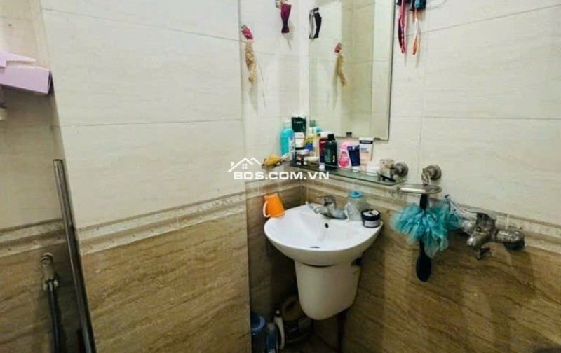 NHÀ ĐẸP CHẮC CHẮN CHỦ TỰ XÂY - KHÁCH MUA VỀ Ở NGAY - 20M RA MẶT PHỐ Ô TÔ TRÁNH - MẶT TIỀN RỘNG 2 MẶT THOÁNG