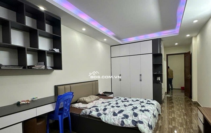 BÁN GẤP NHÀ  LĨNH NAM  GẦN CHỢ ĐẦU MỐI ĐỀN LỪ, NHÀ ĐẸP Ở NGAY DT 38M GIÁ 8X TỶ GẦN CÁC TRƯỜNG ĐẠI HỌC