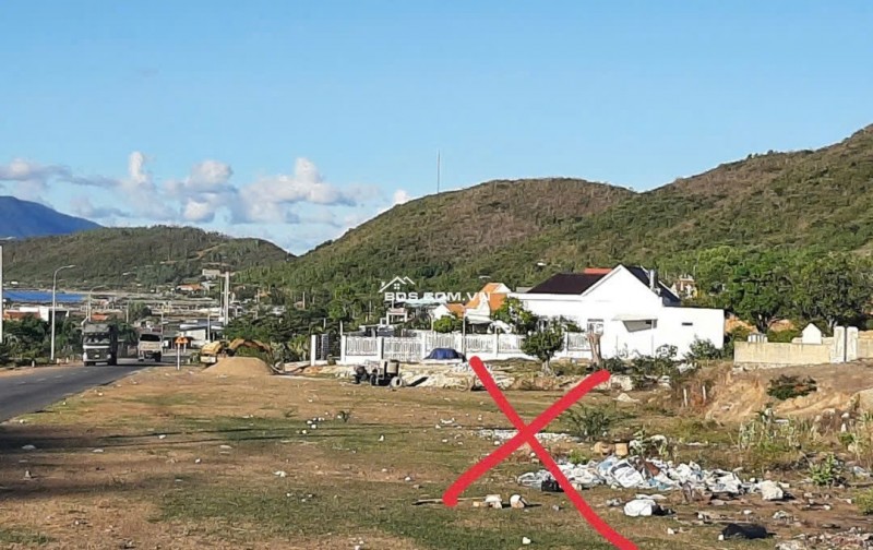 bán gấp đất odt trục chính Đường 65m Khu KT Nam Vân Phong