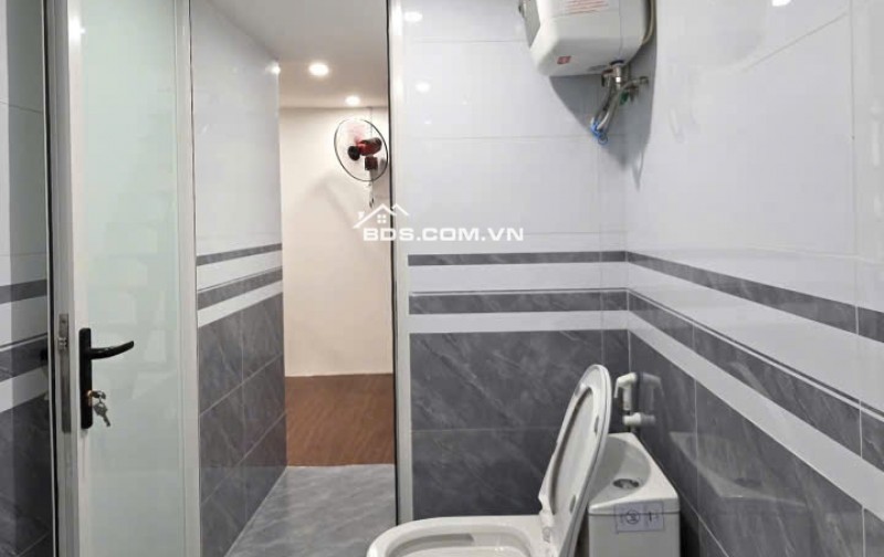 Bán nhà chính chủ ngõ Đào Tấn, diện tích rộng, 5.4 tỷ