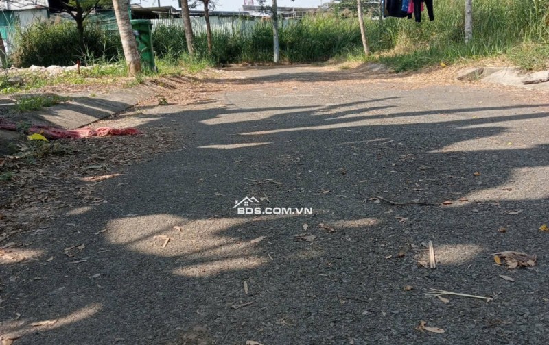 Bán đất hẻm 512 Nguyễn Văn Tạo, DT 80m2, Giá 3.2 tỷ