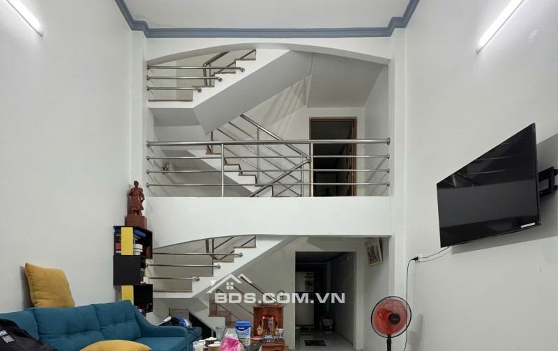 BÁN NHÀ 38M2, XH ĐỔ CỬA, 3 TẦNG, 3 PN, LIÊN TỈNH 5