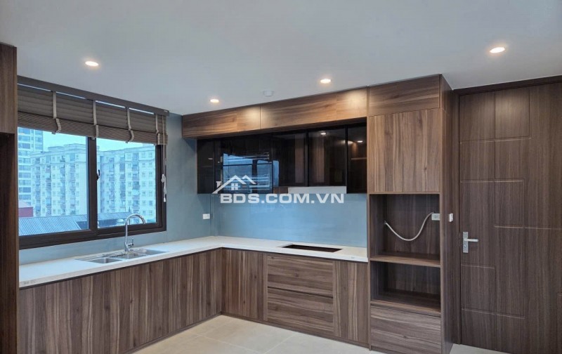 Giảm sốc-Toà Nhà Văn phòng – Nguyễn Khang – Cầu Giấy – 72m2- 9 tầng – Giá sốc 32 tỷ