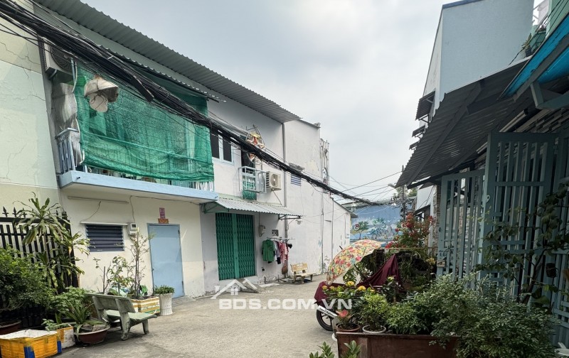 BÁN NHÀ 38M2, XH ĐỔ CỬA, 3 TẦNG, 3 PN, LIÊN TỈNH 5