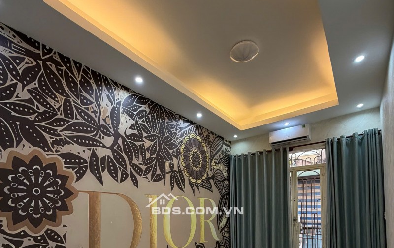 CẦN BÁN GẤP! Quận 5 - CAO ĐẠT 3 TẦNG - Hẻm thông tứ tung - GIÁ CỰC TỐT