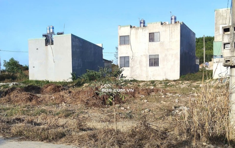 Bán Đất Phường Hố Nai.Gần Giáo Xứ Ngũ Phúc.Cách Quốc Lộ 1A 500m.Trước Tết : 1 TỶ 80