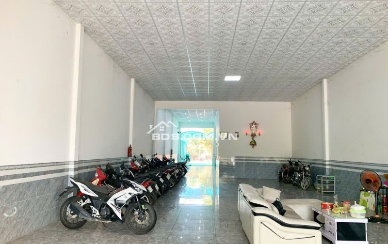 Bán 800 m2 Đất+ NHÀ MẶT TIỀN KINH DOANH Gần CHỢ Nhà Thờ PHÚ SƠN