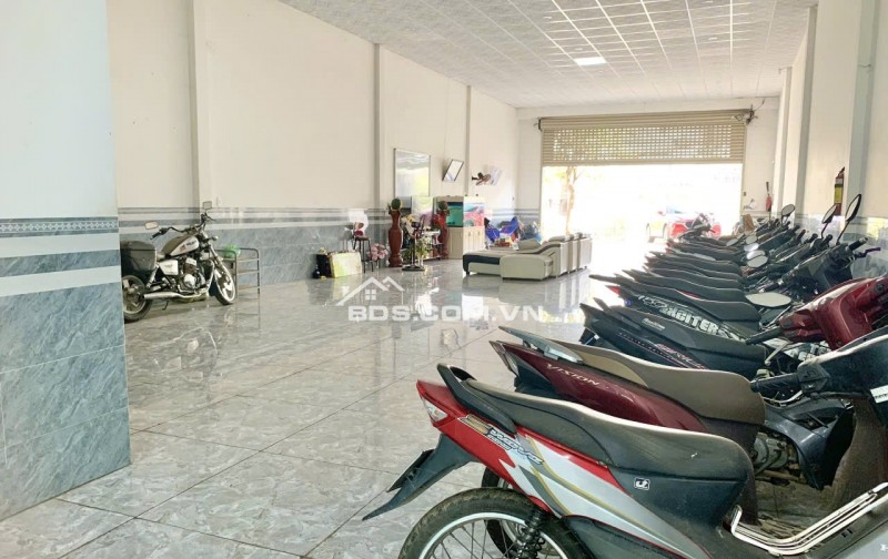 Bán 800 m2 Đất+ NHÀ MẶT TIỀN KINH DOANH Gần CHỢ Nhà Thờ PHÚ SƠN
