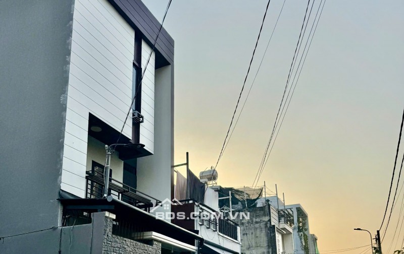 NHÀ PHƯỚC THIỆN 63M² HẺM Ô TÔ – CHỈ 4.1 TỶ – SÁT VINHOMES