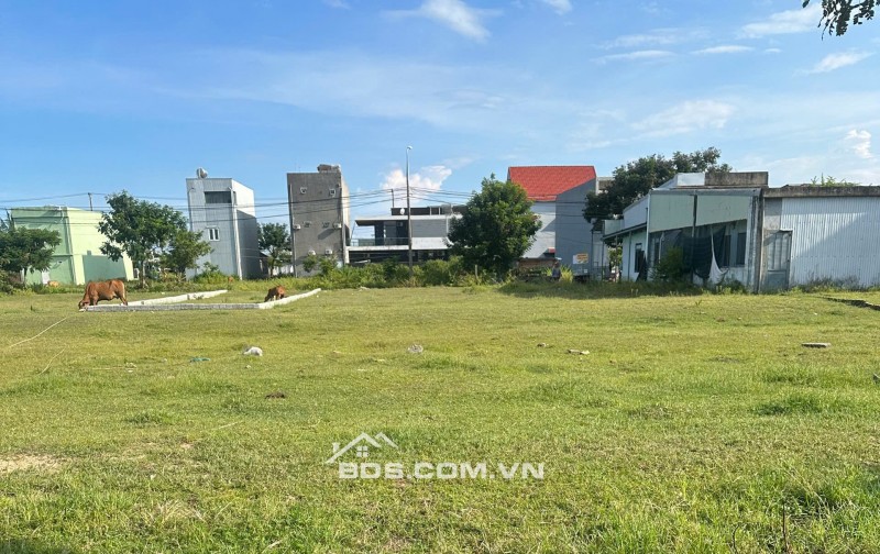 Bán đất KĐT số 9 khu chợ Điện Ngọc đã có sổ dt 147 m2 , giá cả thương lượng