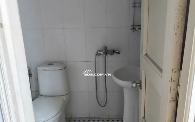 Cho thuê căn hộ 503 nhà E3A, số 7 Vũ Phạm Hàm, Yên Hòa, Cầu Giấy, Hà Nội. LH chính chủ: 0985.951.919