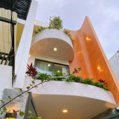 NHÀ 3 TẦNG FULL NỘI THẤT  GẦN BIỂN NGUYỄN TẤT THÀNH, ĐÀ NẴNG