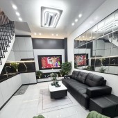 VỊ TRÍ CỰC ĐẸP TẠI VĂN CHƯƠNG ĐỐNG ĐA 40M 4 TẦNG MT4M NHÀ SIÊU ĐẸP 7.15 TỶ