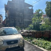 Bán đất thổ cư chính chủ 70tr/m. Ngõ ô tô vào được tận cửa nhà các bác chỉ việc xây nhà lên là vào ở hoặc mua bán trao tay cũng ok đất rất gần ecopark nằm trong quần thể sinh sống của người dân nên an toàn an tâm an yên sinh sống