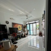 CHung cư Nguyễn Tri Phương, P8, Q5, 70m2, 2PN, 1WC, Lầu 4, Thang bộ, 9tr/th.
