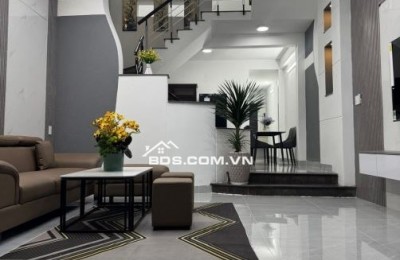 Bán nhà 3 tầng mặt tiền đường nhánh KỲ ĐỒNG - Đường 3,75m, lề 2m