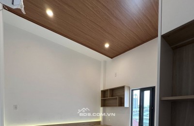 Bán nhà 2 tầng đường 7,5m Nguyễn Công Hoan - trục đường kinh doanh