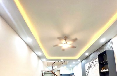 Bán nhà 3 tầng đường Lê Thạch - Gần đường Tú Mở