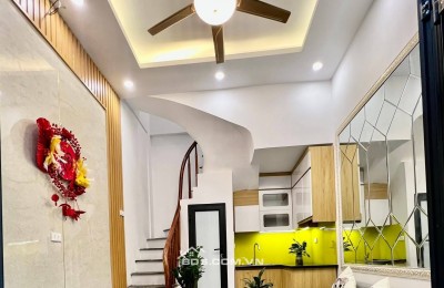 Nhà Đẹp Kinh Doanh, Lô Góc, Ngõ Quỳnh, Bạch Mai 14/20m, 5 tầng, giá 6,85 tỷ.