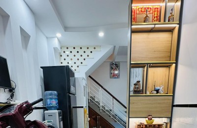 Bán nhà hẻm 4m Điện Biên Phủ Quận 10, 4 tầng BTCT giá chỉ 6.x tỷ TL