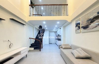 BÁN NHÀ CẦU GIẤY NGÕ THÔNG ĐẸP KHÔNG TÌ VẾT 36M 5 TẦNG LÔ GÓC 9.1 TỶ