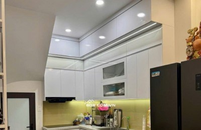 SIÊU PHẨM NHÀ ĐẸP – LẠC LONG QUÂN – GẦN HỒ TÂY – 3 NGỦ - 4WC – 34Mx4T – NHỈNH 8 TỶ.