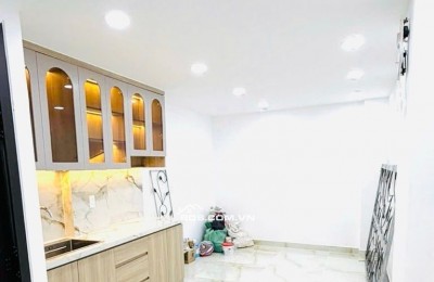 Bán nhà Quận 10 - đường Thành Thái - nhà mới tặng nội thất - 35m2 - 4ty79
