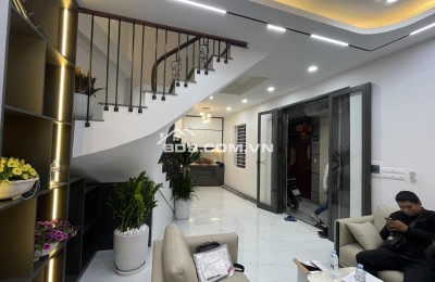 Siêu phẩm Trường Chinh | 36m² x 4 tầng | mặt tiền 3.5m | giá 9.8 tỷ | kinh doanh | ba gác