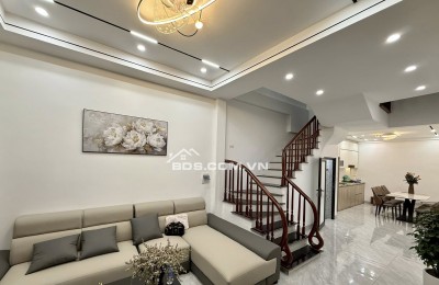 Phân lô ô tô Vũ Tông Phan – ô tô đỗ tận cửa, bán tải tránh nhau – ngõ thông – kinh doanh – chờ thang máy – 38m² x 5 tầng – giá 11.8 tỷ