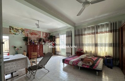 ​Bán nhà trung tâm Quận 3: 7 Tầng - Có Thang Máy - Dòng Tiền Tốt - Sổ Hồng Chính Chủ.